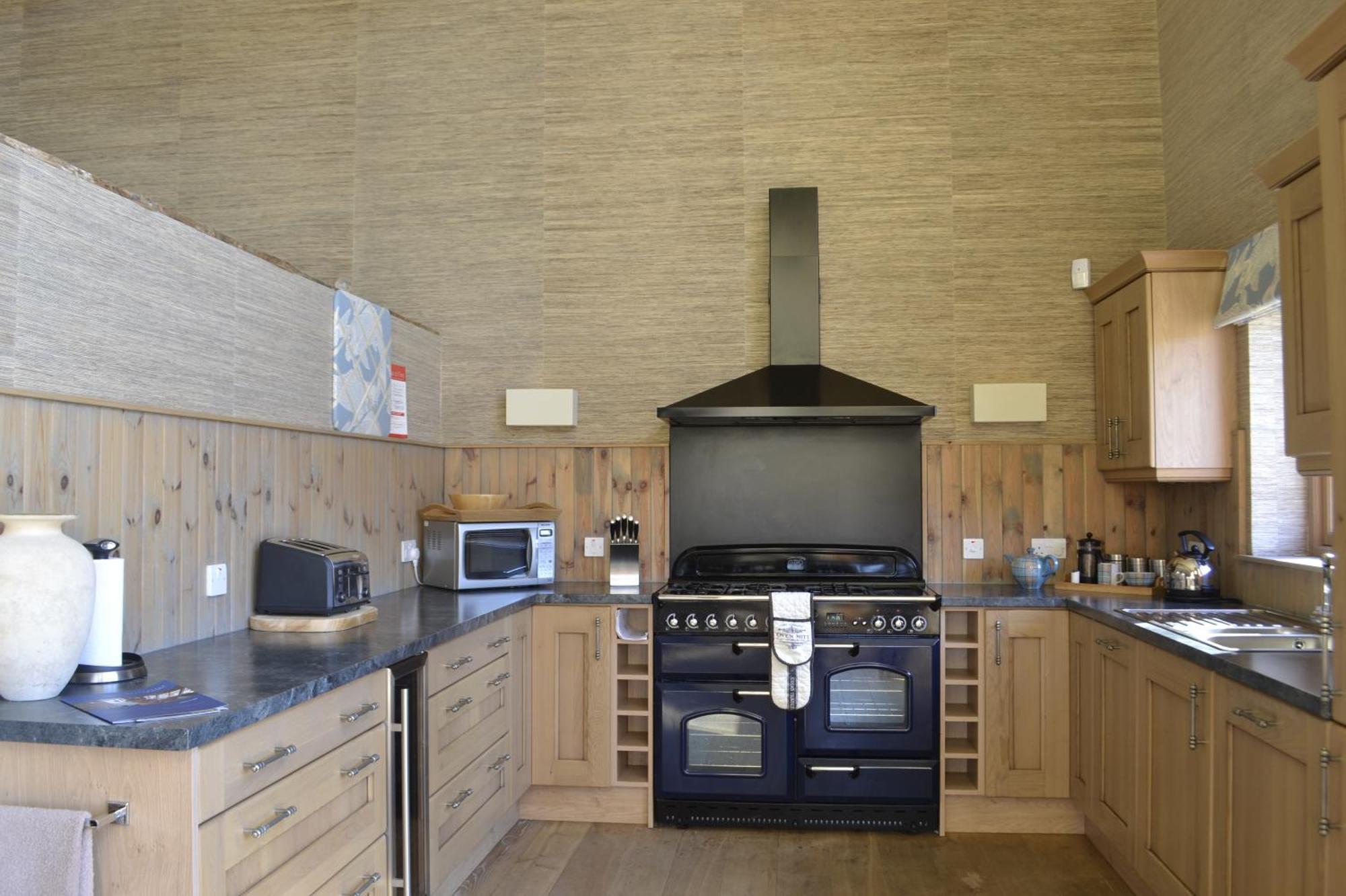 Ness Castle Lodges 인버네스 외부 사진